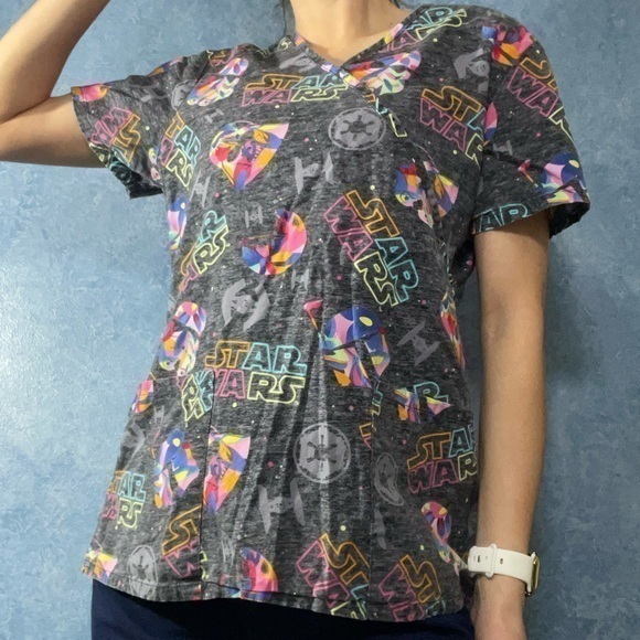 Star Wars Gray Scrub Top - Picture 1 of 3